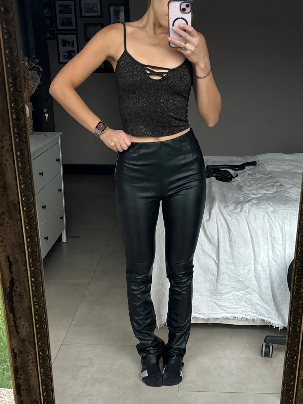Usado por Amalia Abogabir, Leggins eco cuero Zara, talla M