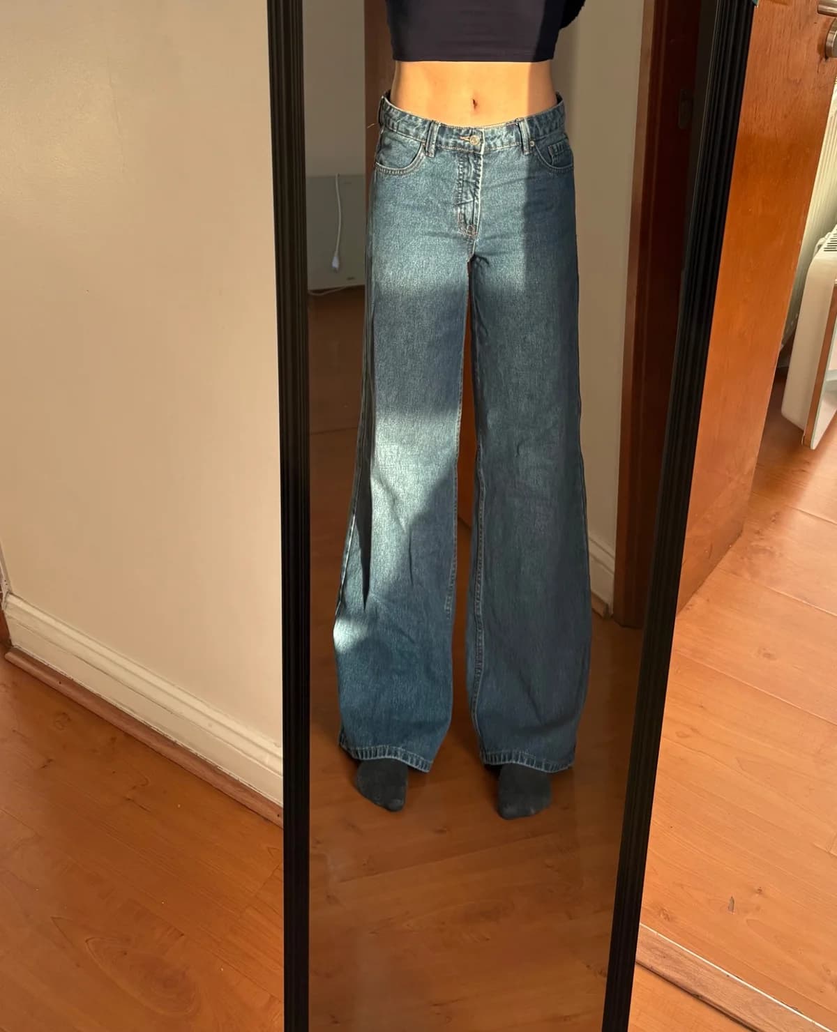 Usado por Ambar Ignacia , Jeans Wide Leg Low Rise, talla 36