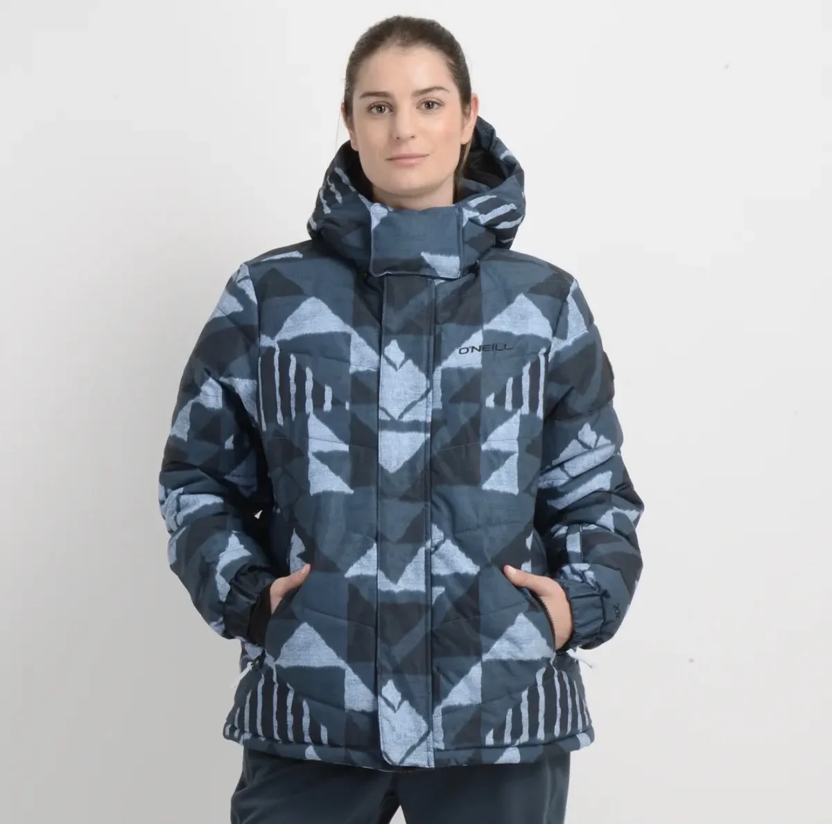 Usado por Catalina Herrera, Parka nieve Oneill , talla M
