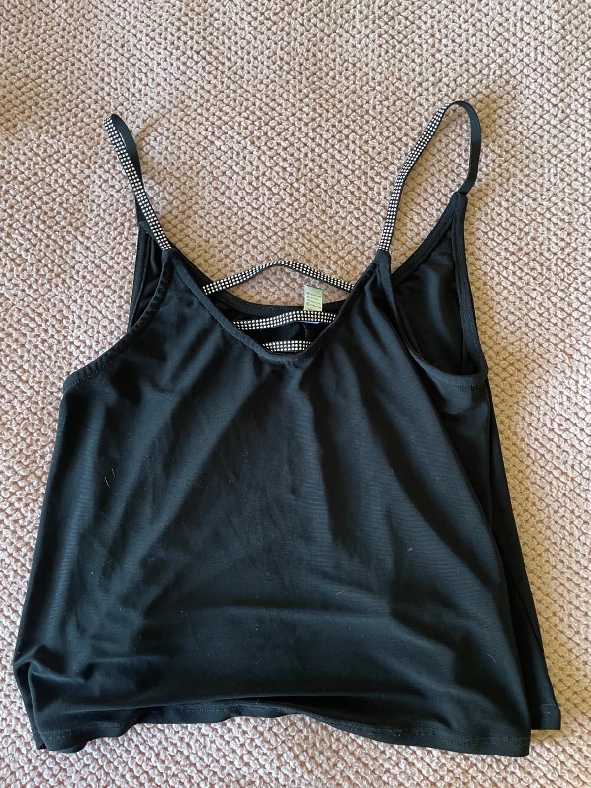 polera negra — foto 1