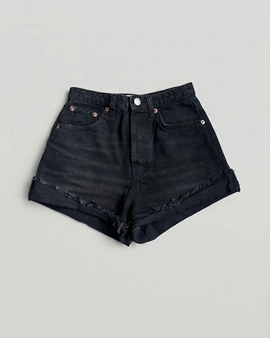 Usado por Closet de Sofía , Short Negro Zara, talla 32