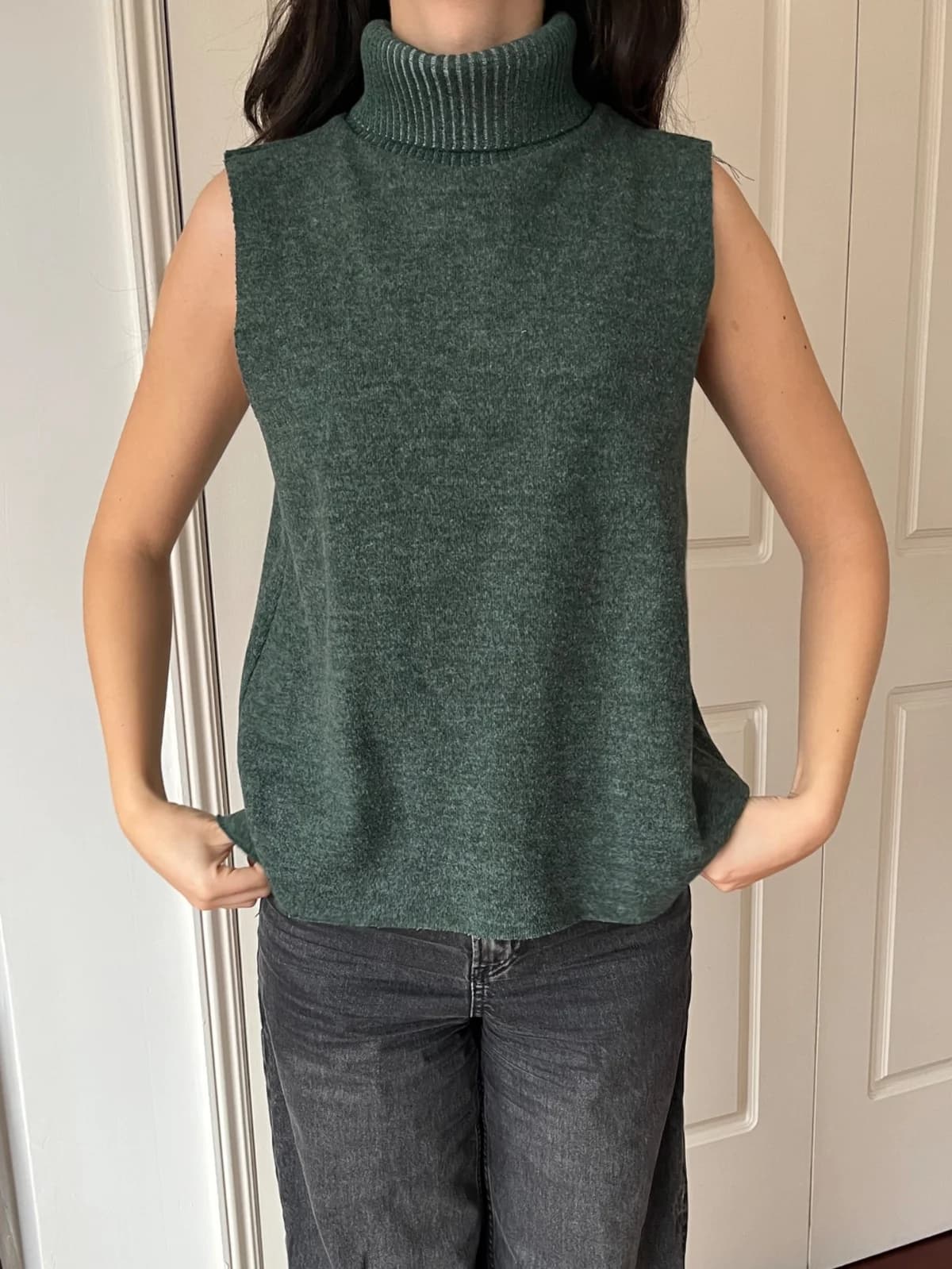 Top Zara Tejido Sin Mangas Cuello Subido Verde Botella