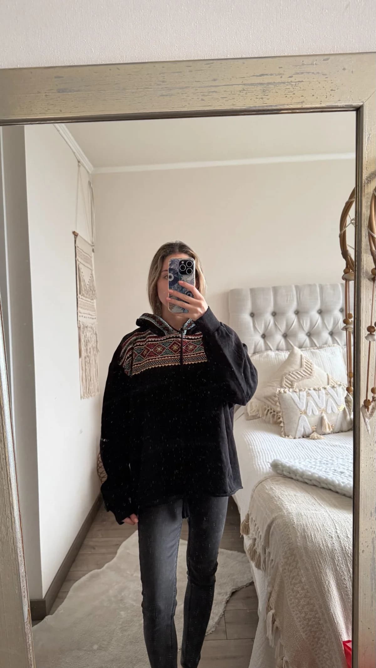 Usado por Claudia, Poleron Zara, talla M