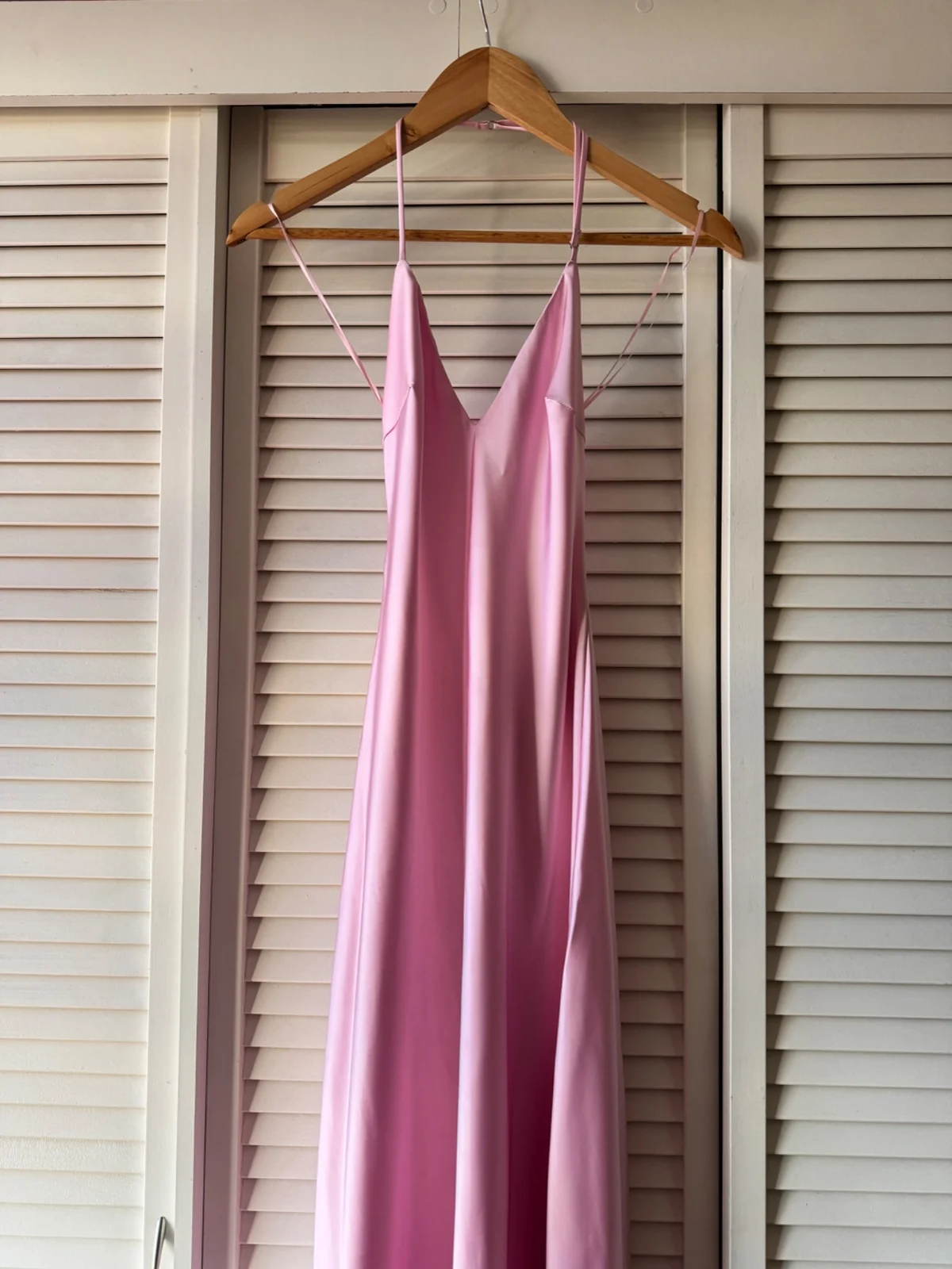 Usado por Isidora Estañaro Rondón, Vestido Satin, talla XS