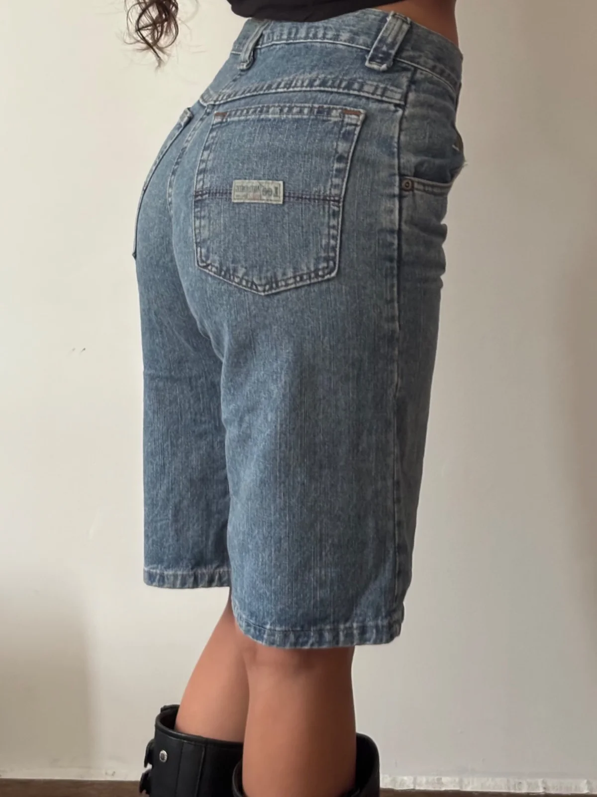 Usado por Valeria Olguín , Short Vintage, talla 28
