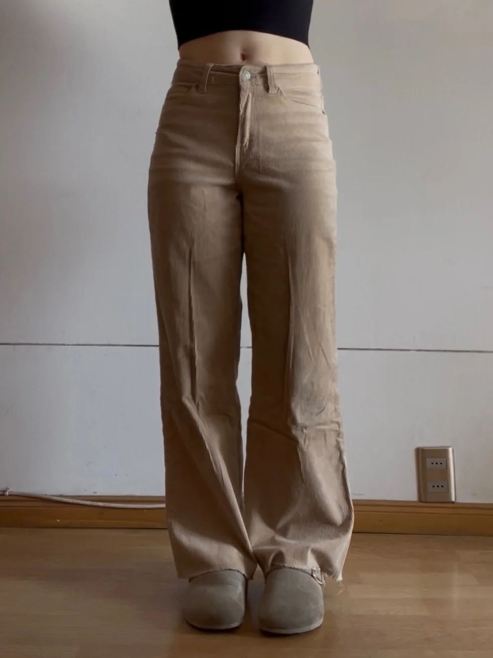 Usado por Pía Garrido, Pantalón wide leg cotelé, talla 34