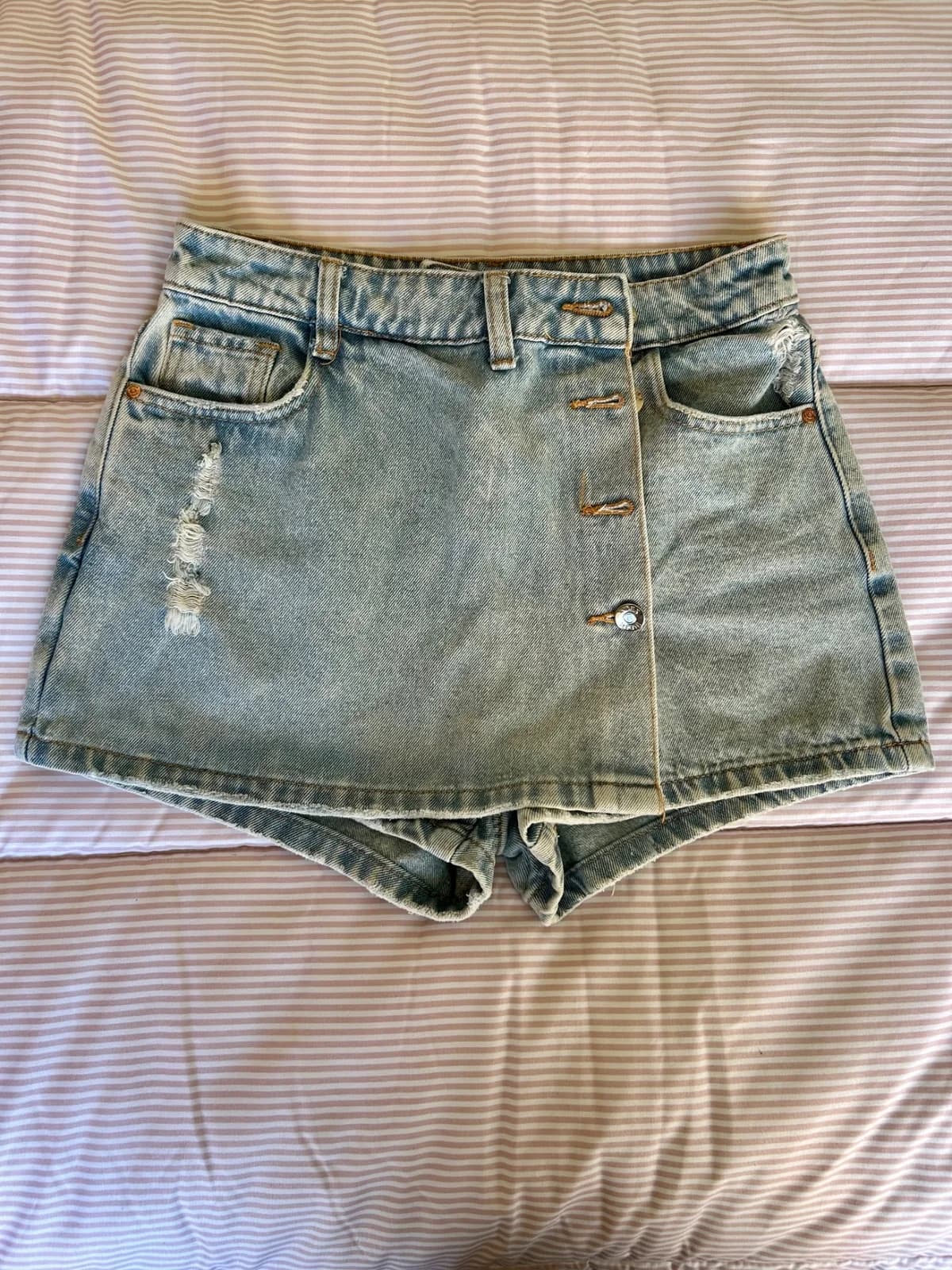 Usado por Elisa Camilo, Falda Short, talla S