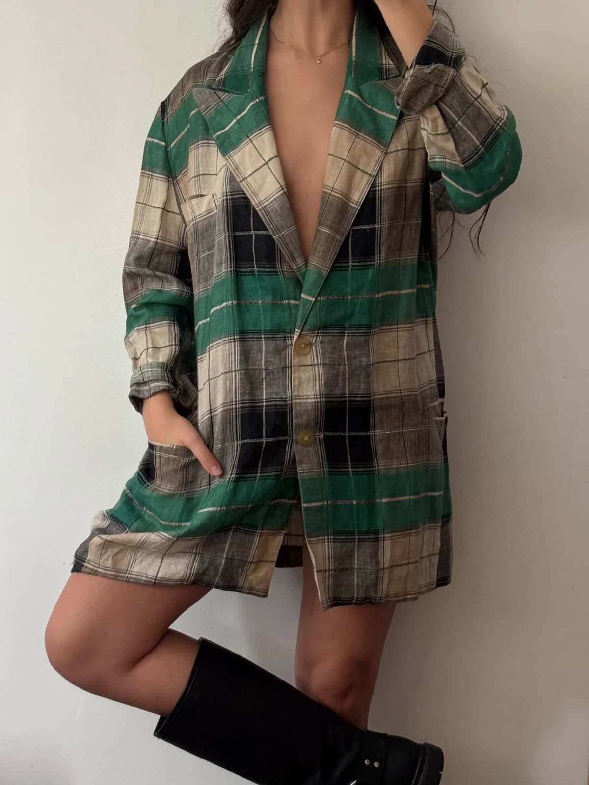 Usado por Valeria Olguín , Blazer ligero vintage, talla 40