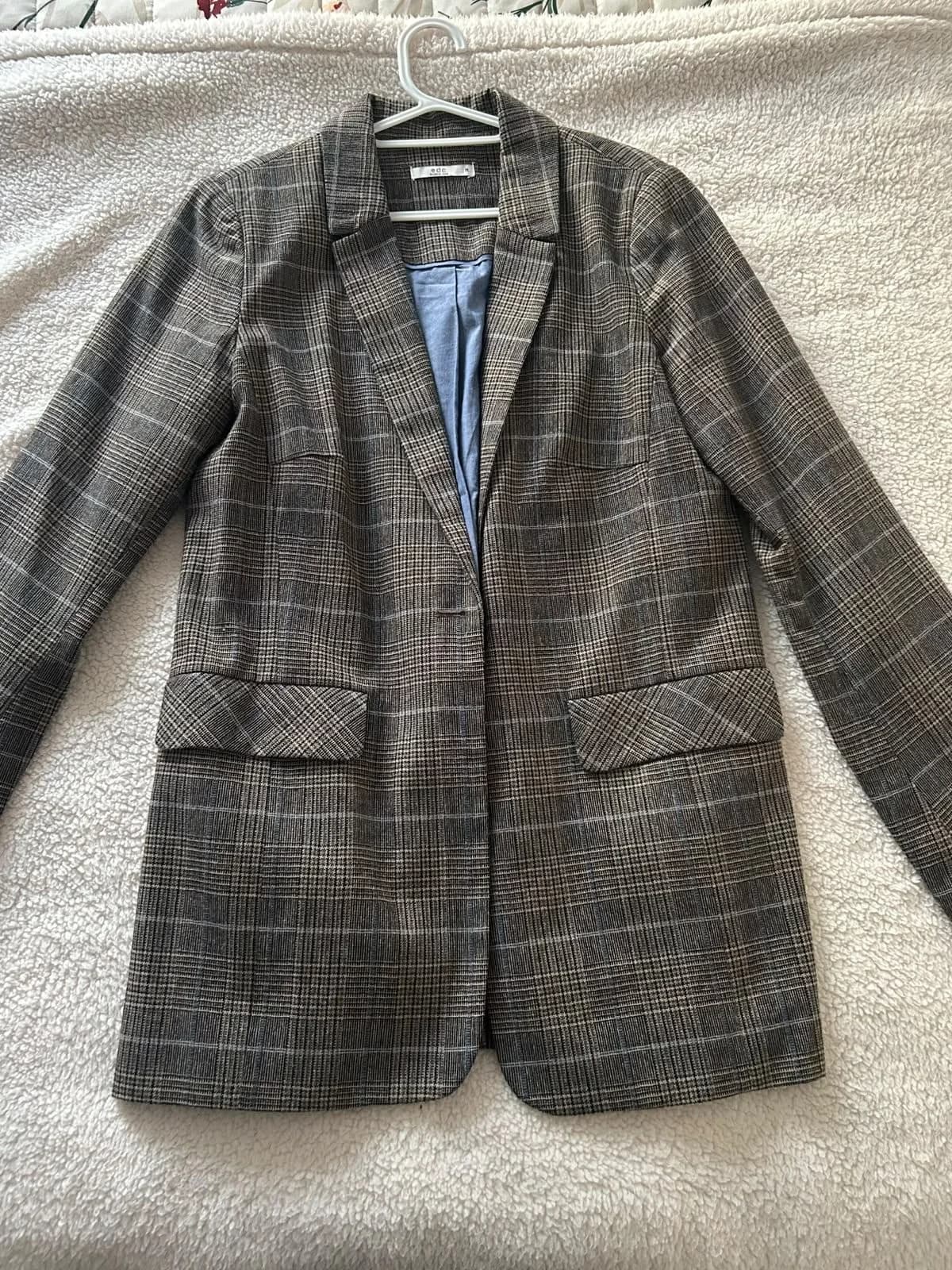 Usado por Valentina Sepúlveda, Blazer cuadrillé, talla 40