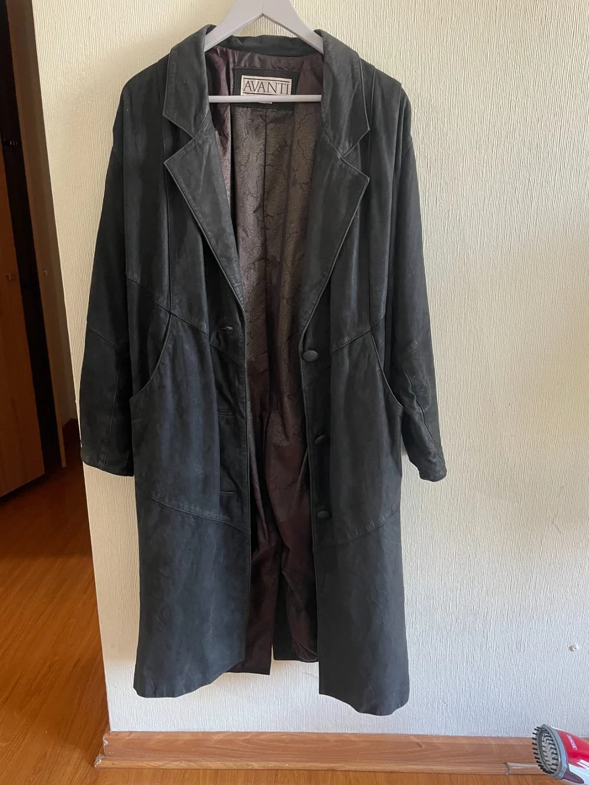 Usado por Rosario Perez, abrigo de cuero, talla L