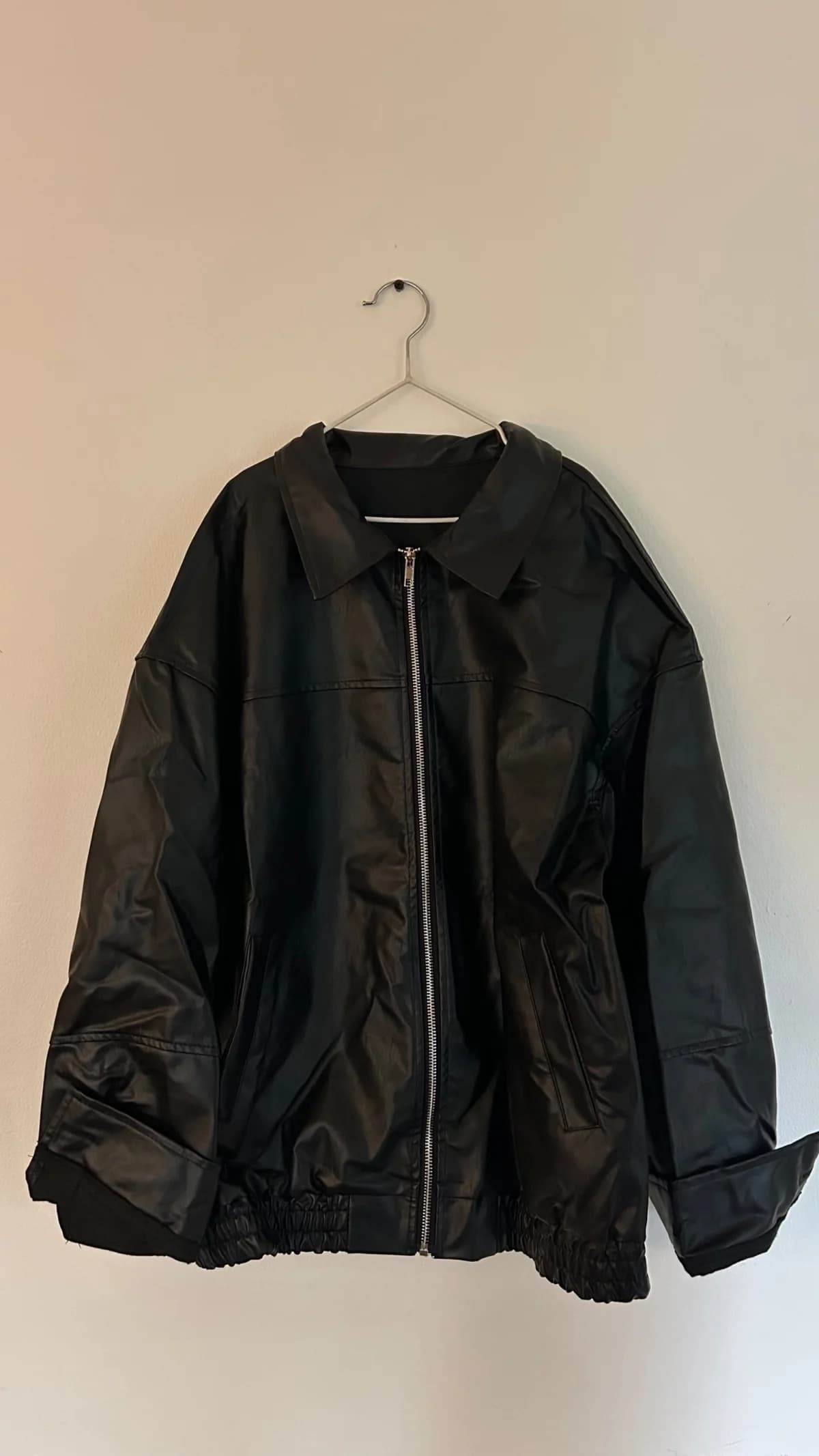 Chaqueta de cuero negra