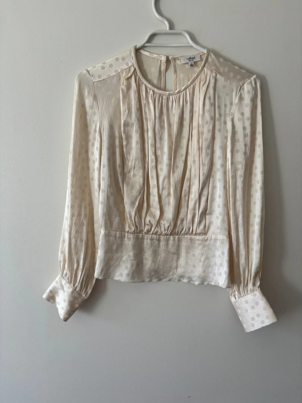 Blusa color crema — foto 1