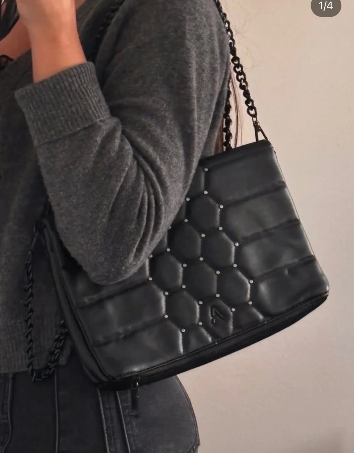 Usado por Claudia Herrera, Cartera Black bubba, nueva con etiqueta