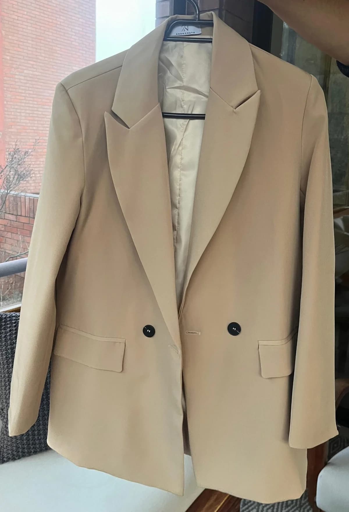 Usado por Alexa Beovic, Blazer beige, talla TU