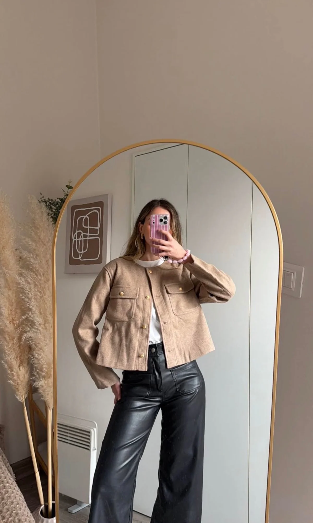 Usado por CAMI MARAMBIO, Chaqueta café NUEVA, talla TU