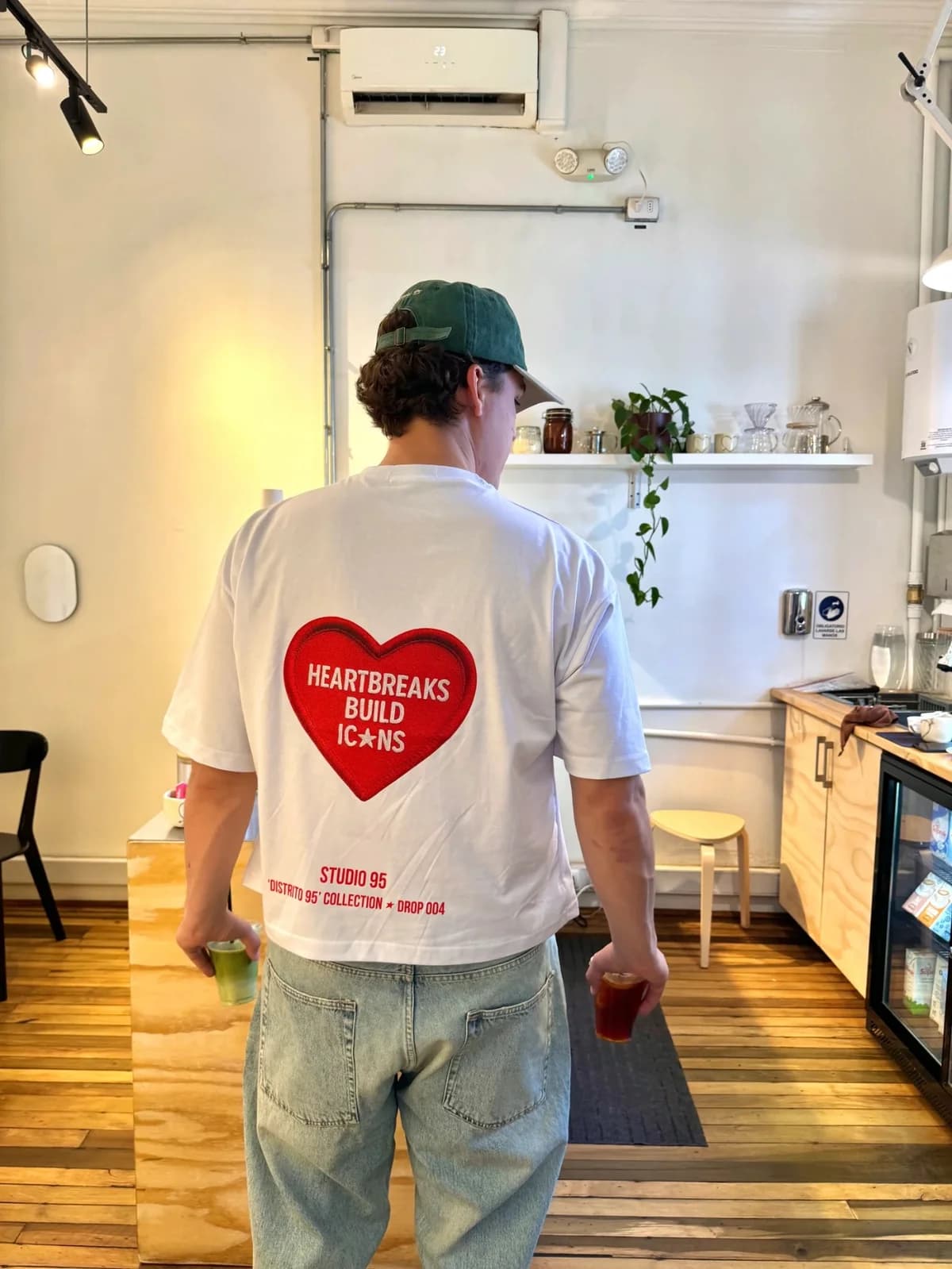 #8 Heart tee (L/XL)