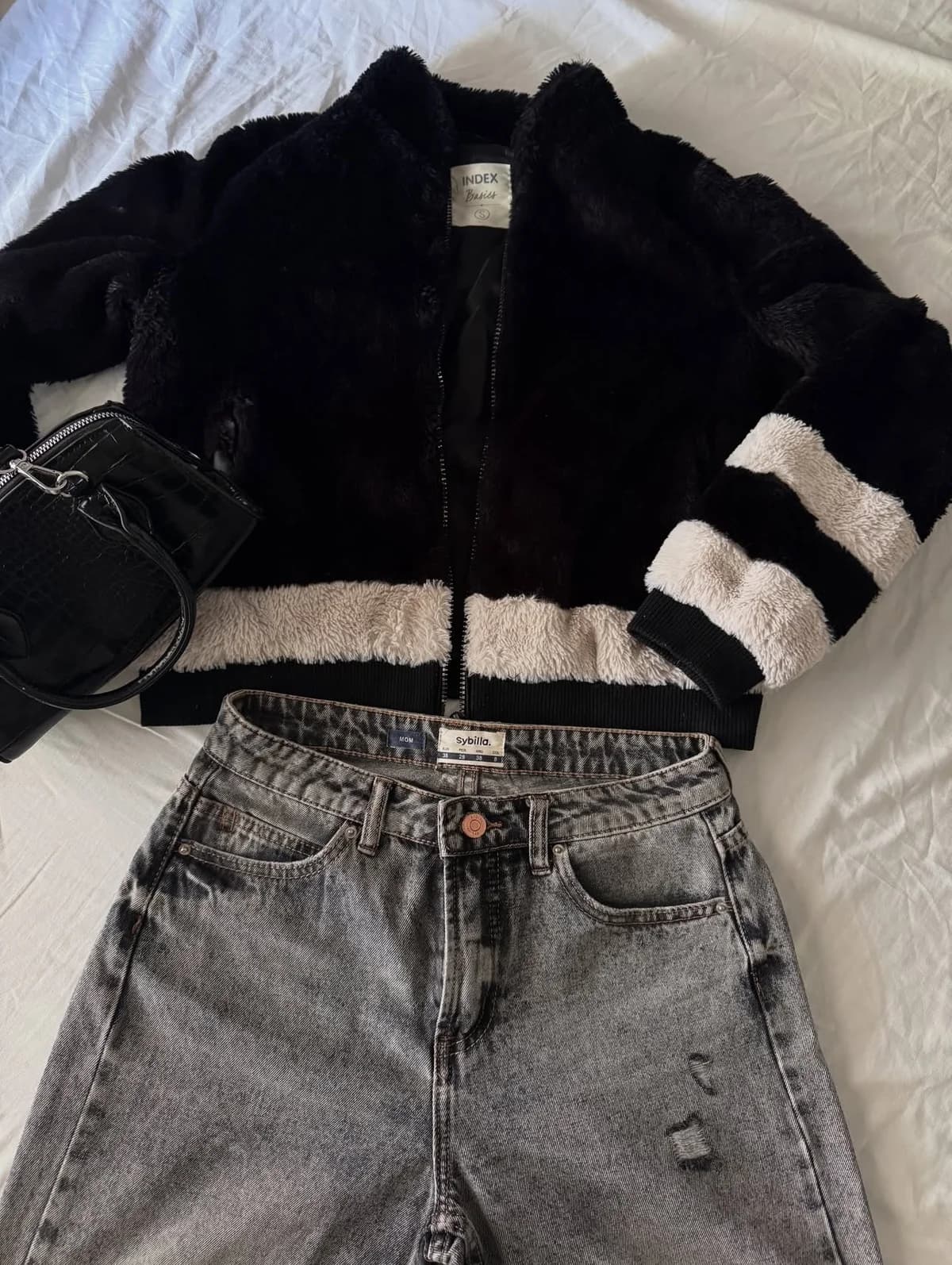 Usado por Ropero coniv, Polar negro , talla S
