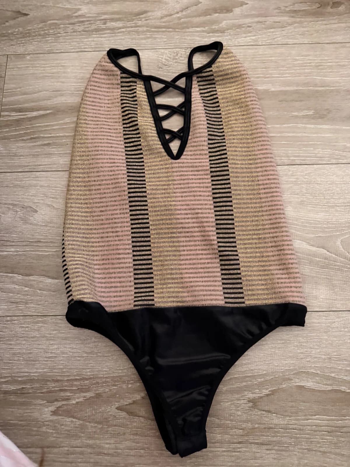 Usado por Dominique Verdugo , Body coleta es , talla S