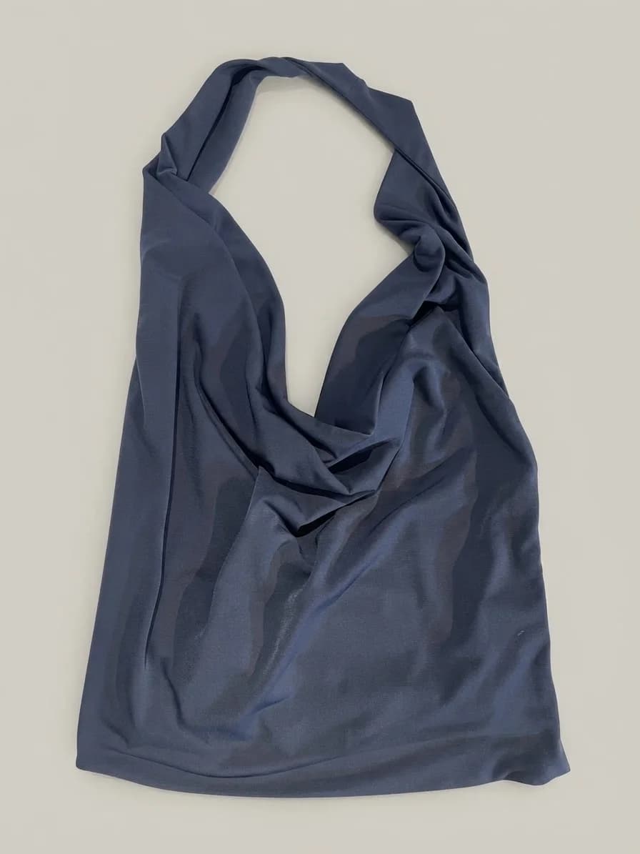 Top Bershka Azul. — foto 1