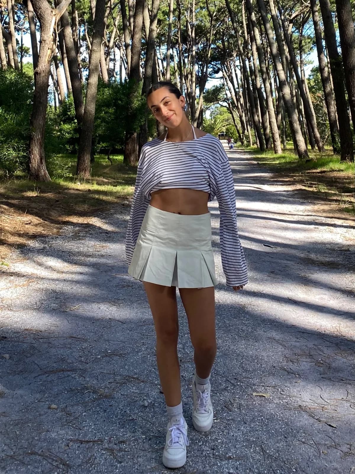 Falda mini plisada con short abajo