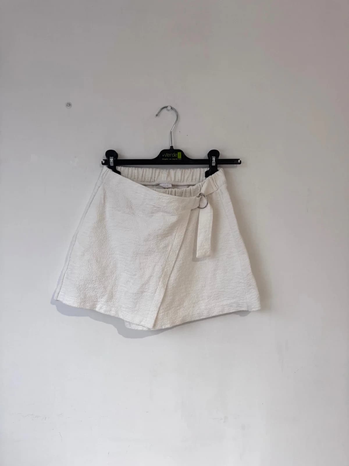 Usado por Alanis Whiteley Silva , Falda short , talla 13-14