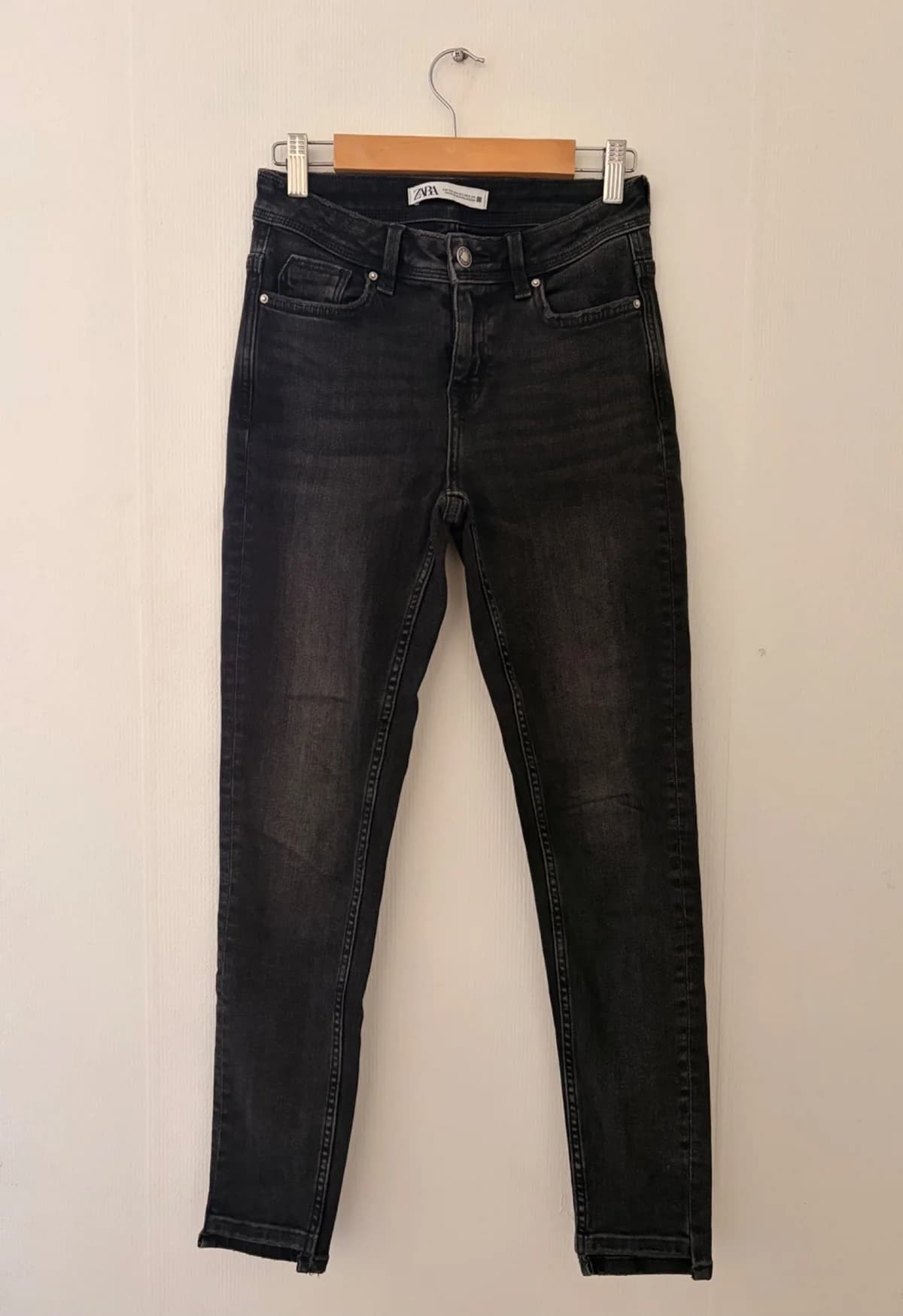 Usado por Fabiana Lillo, Jeans Zara, talla 34
