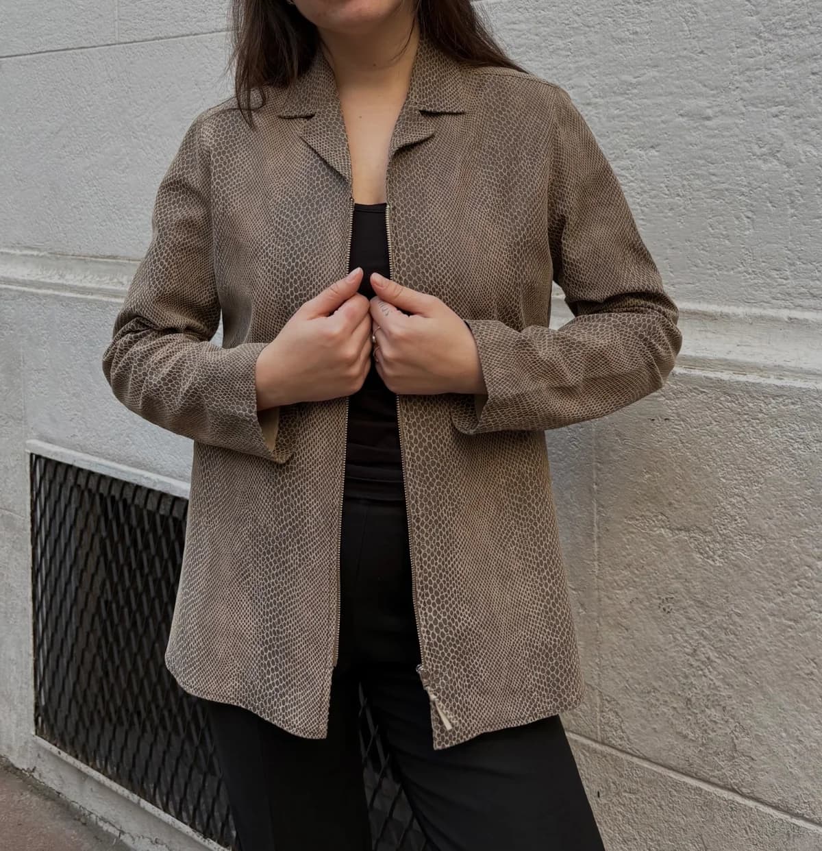 Chaqueta cuero animal print — foto 1