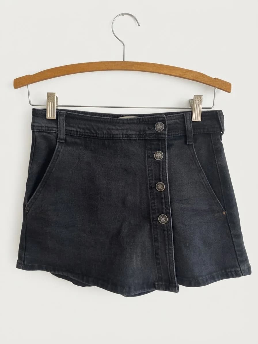 Usado por Matilda Brücher, Falda-short Americanino Negra, talla S