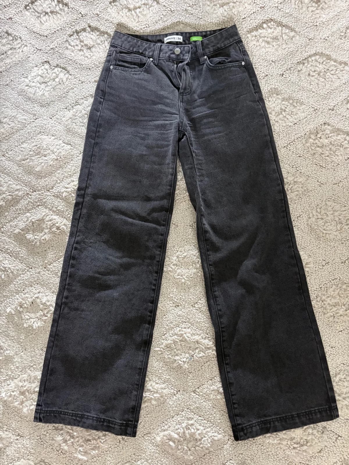 Usado por Maria Jose , Jeans Negros Opposite Wide Leg , talla 34