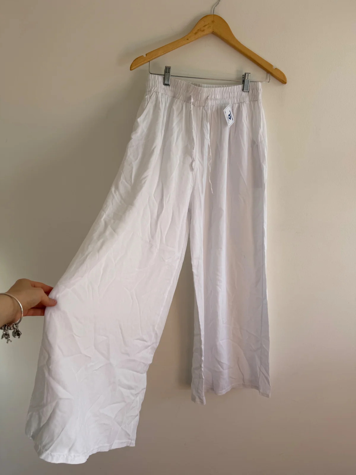 Usado por Camila acuña, Pantalón blanco, talla S