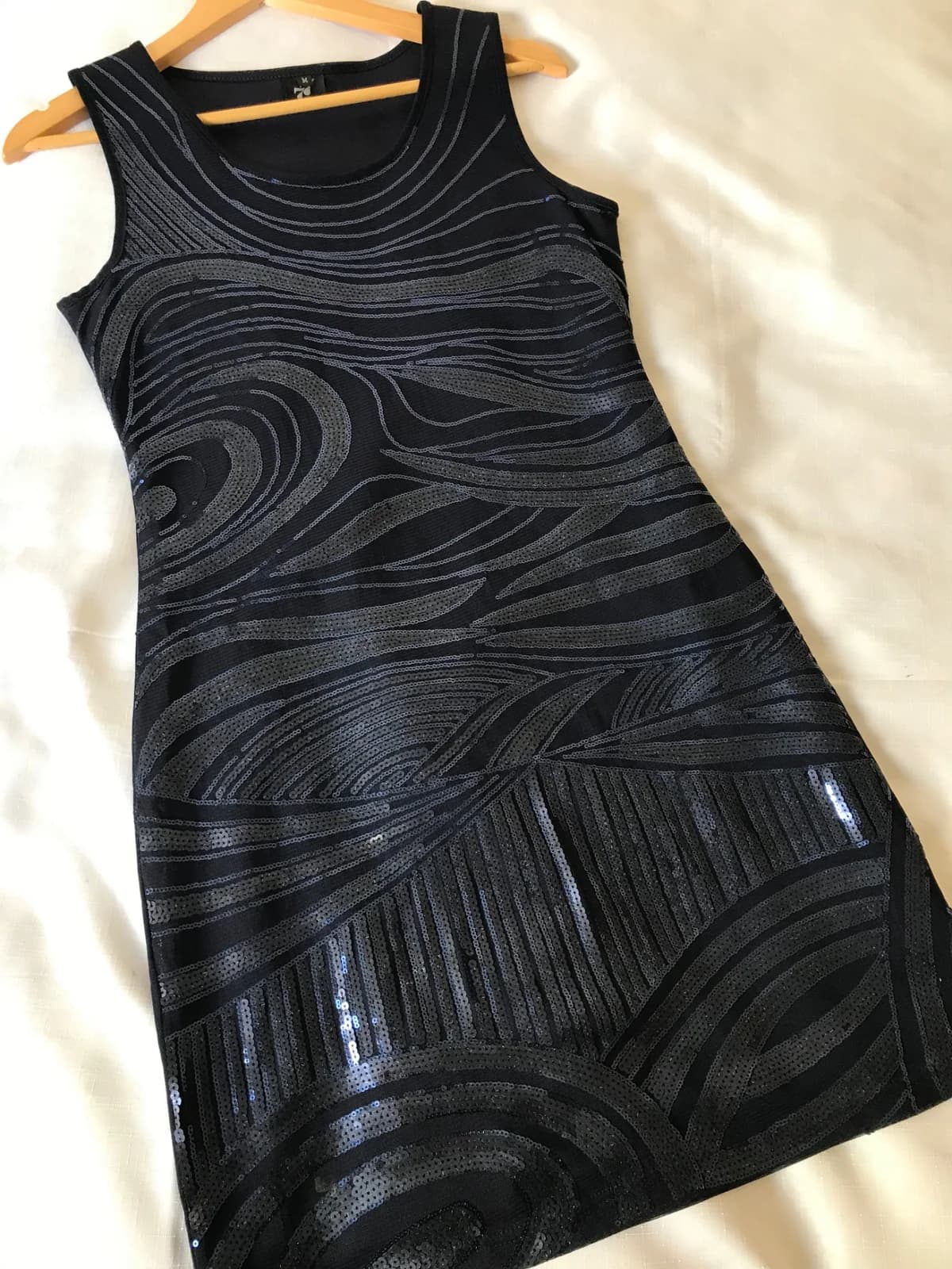Vestido lentejuelas — foto 1