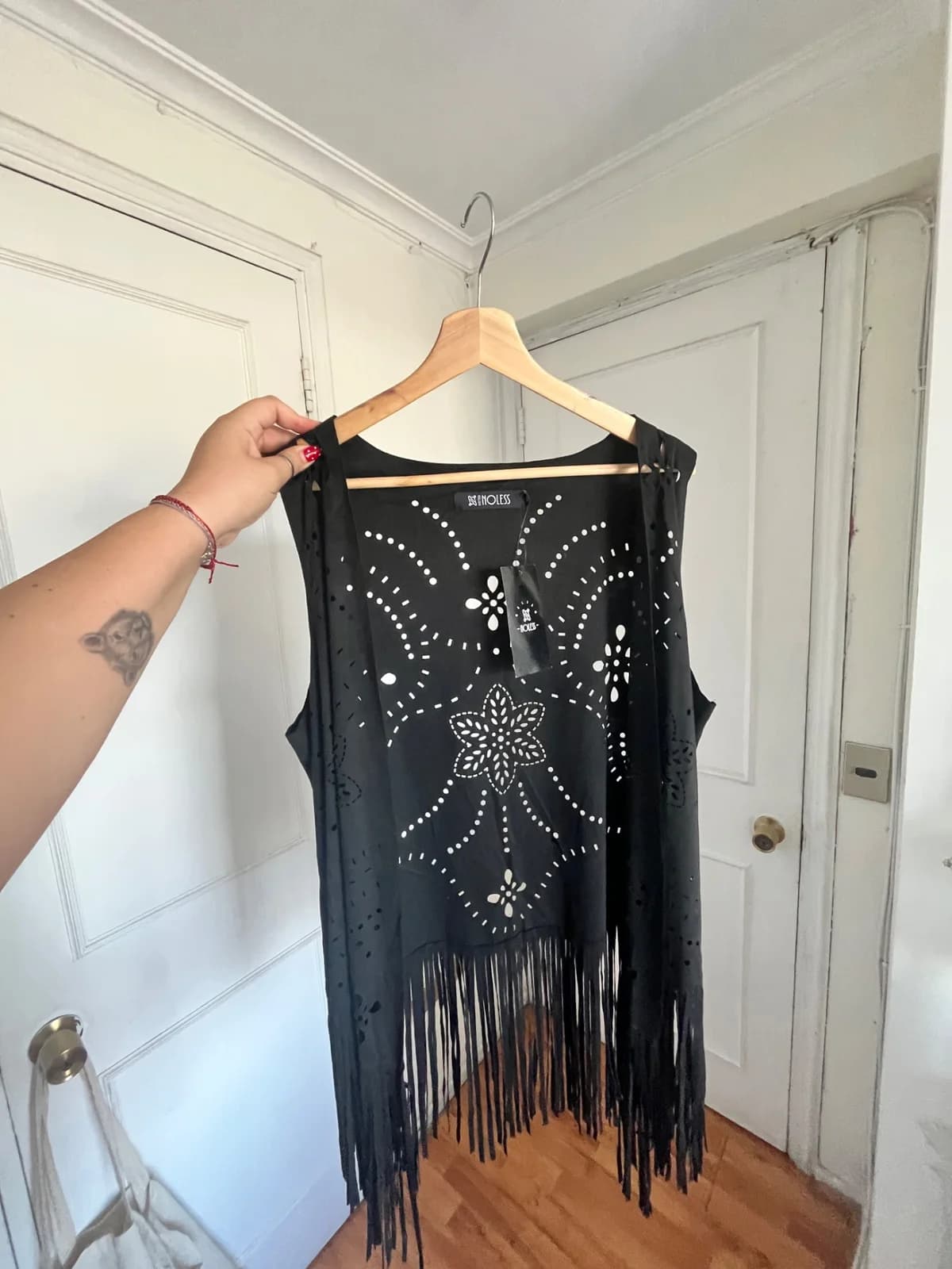 Usado por Jacinta Ballivián , Vest flecos boho, talla L