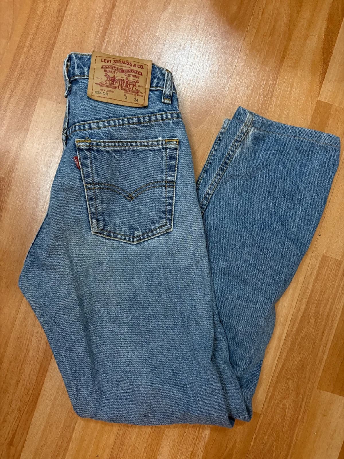 Usado por Constanza Monserrat Salas Alveal , Jeans Levi’s 501, talla 34