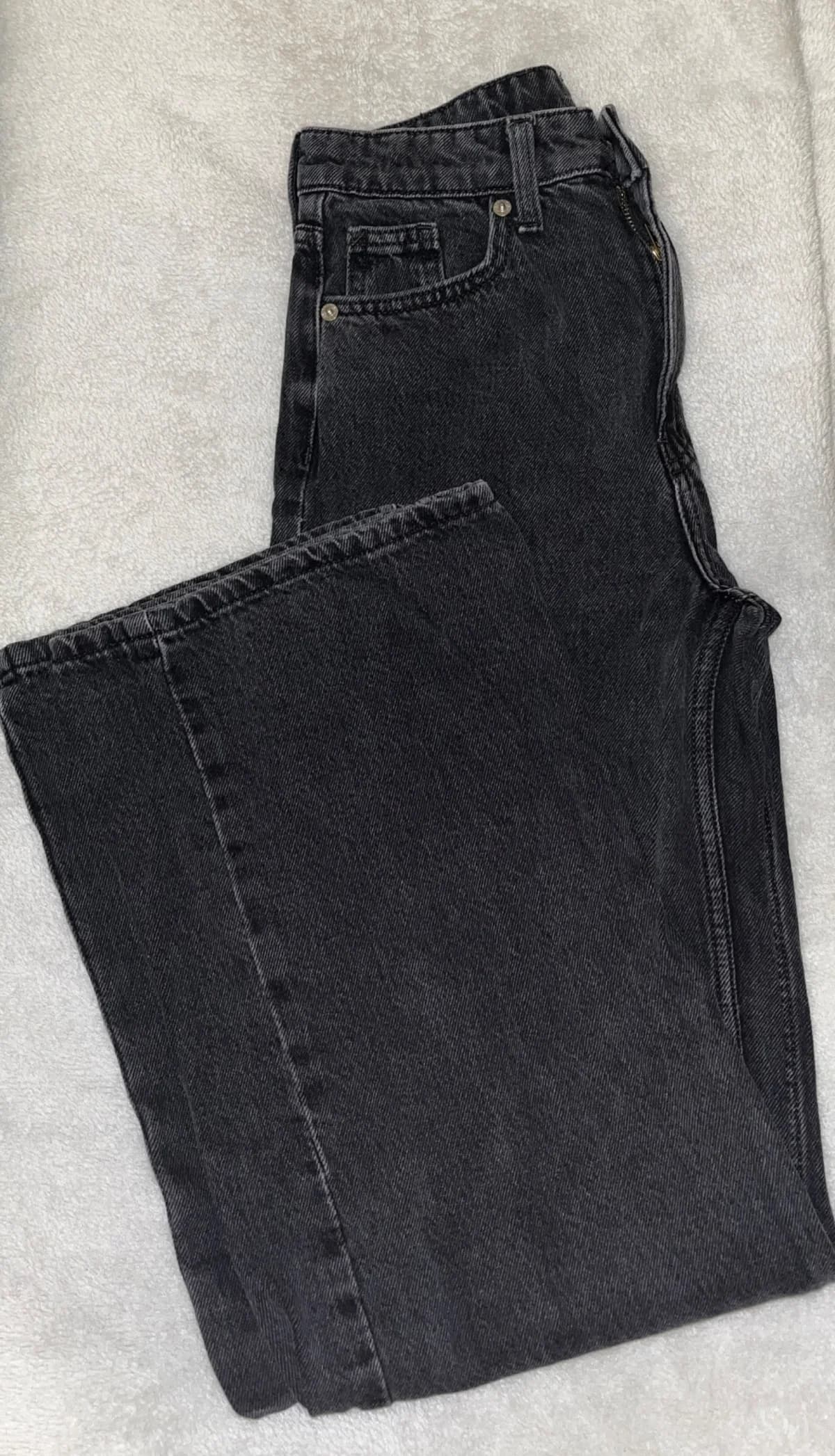 Usado por Javiera Pérez, JEANS NEGROS H&M 34 , talla 34