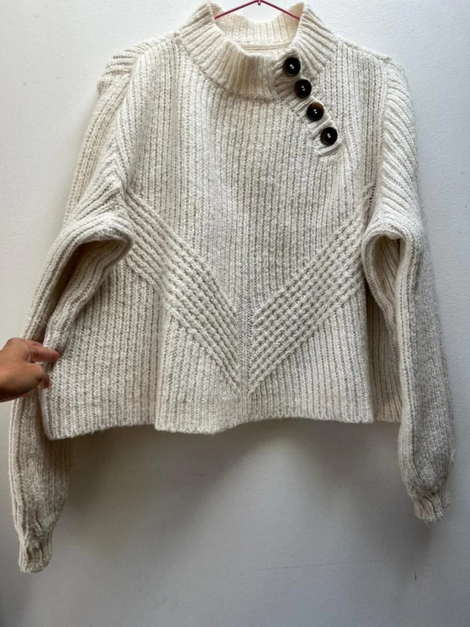 Usado por Josefina , Sweater grueso crema/crudo, talla M