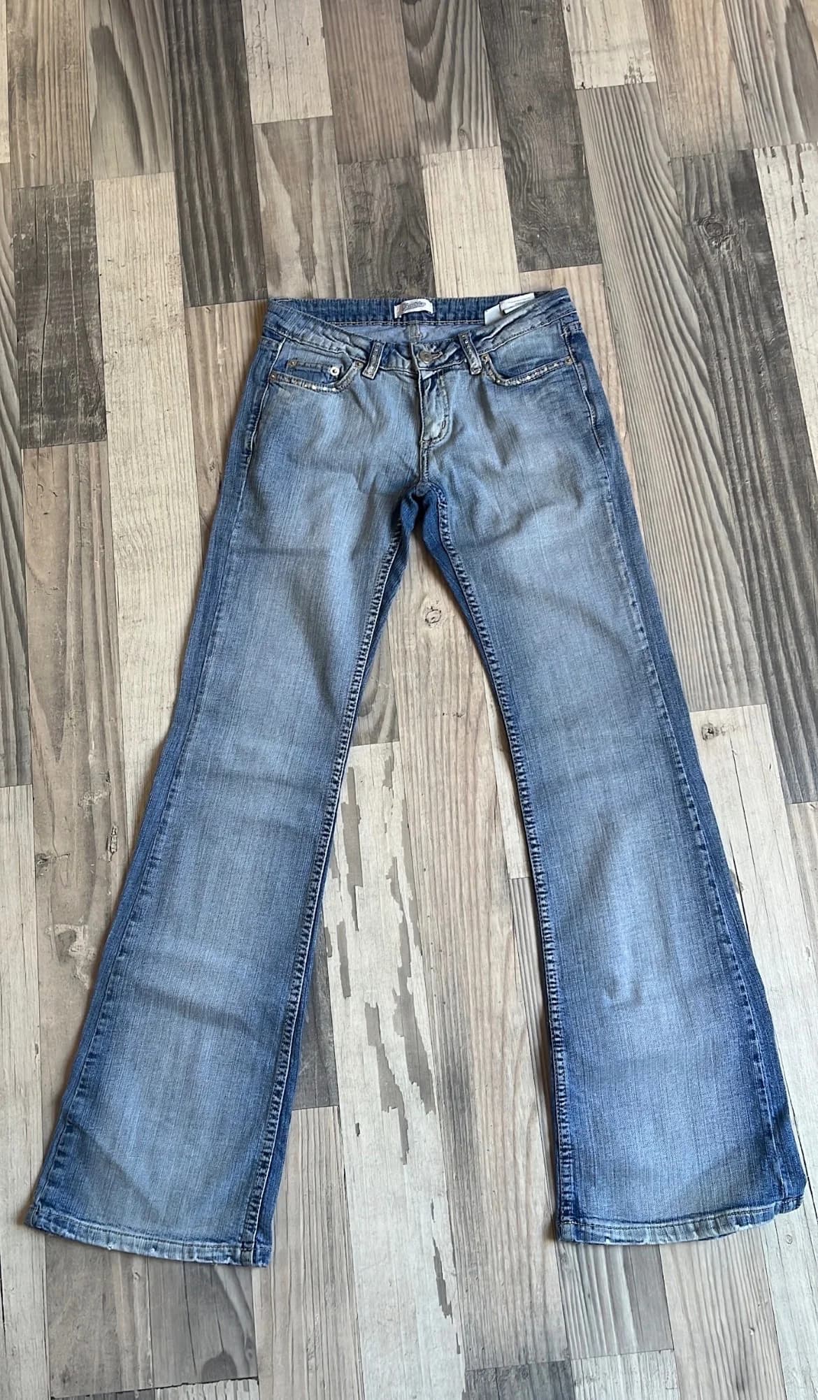 Usado por cony ulloa, pantalones estilo ‘00, talla 34-36