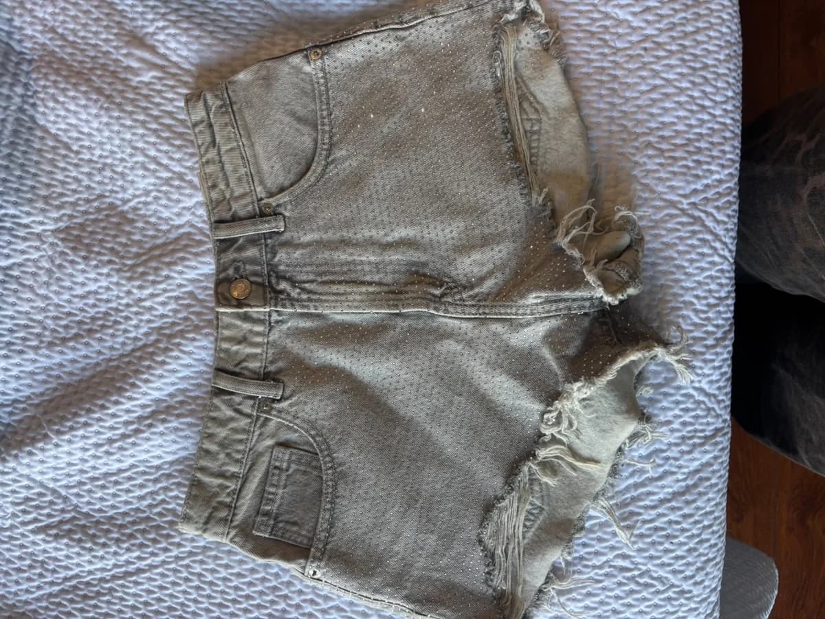 Usado por Nicolle Del valle, Short Zara , talla 36