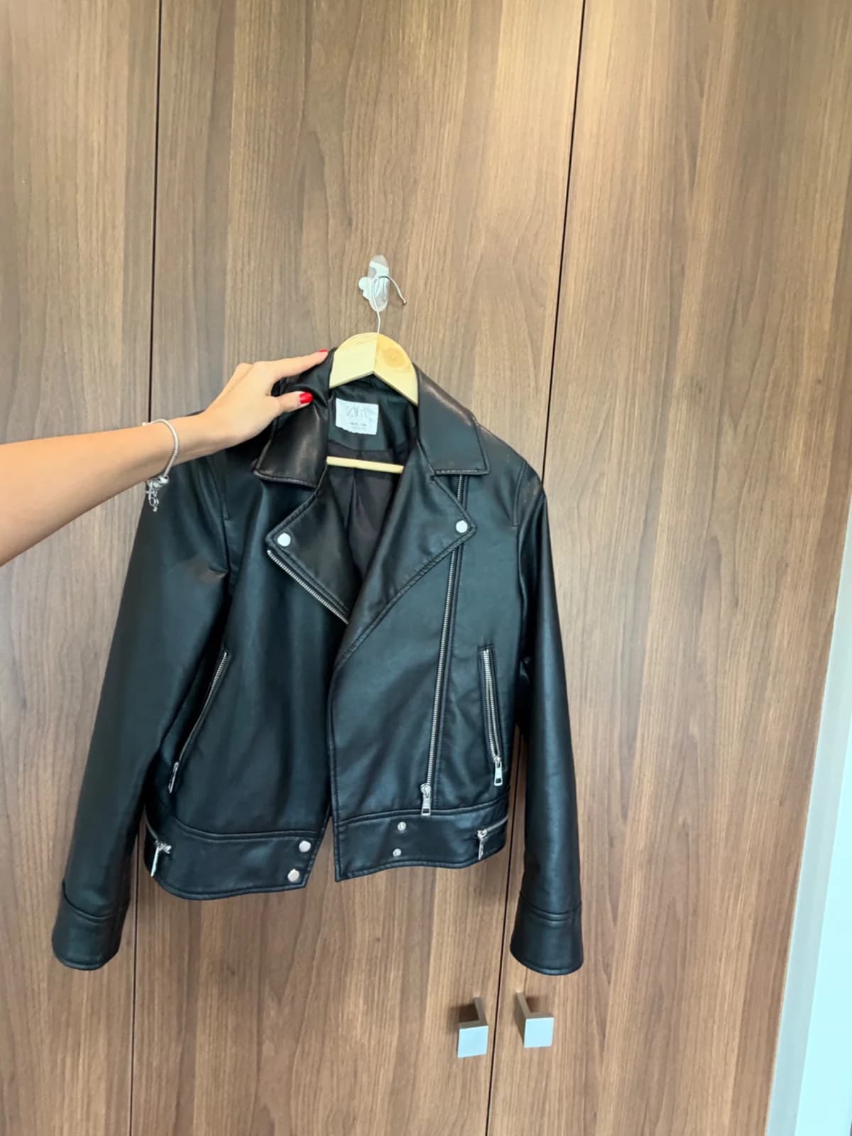 Chaqueta cuero — foto 1