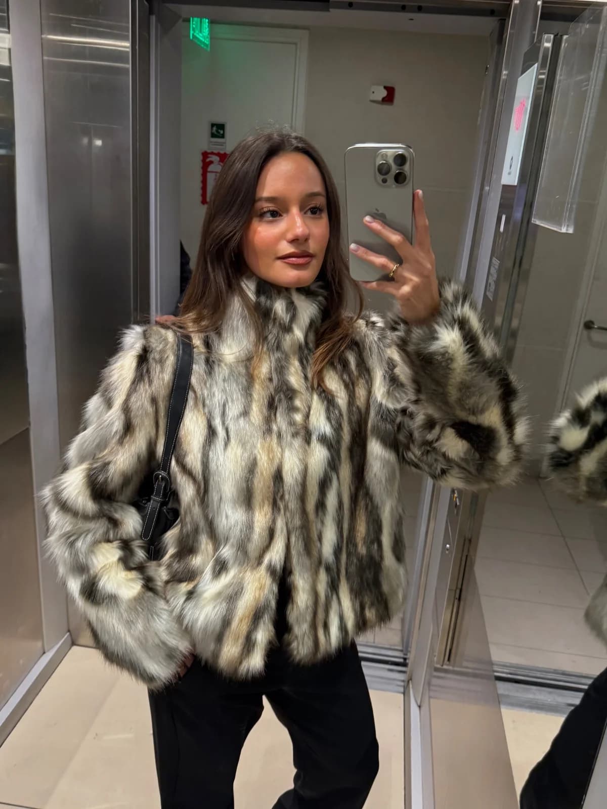 Abrigo peludo zara