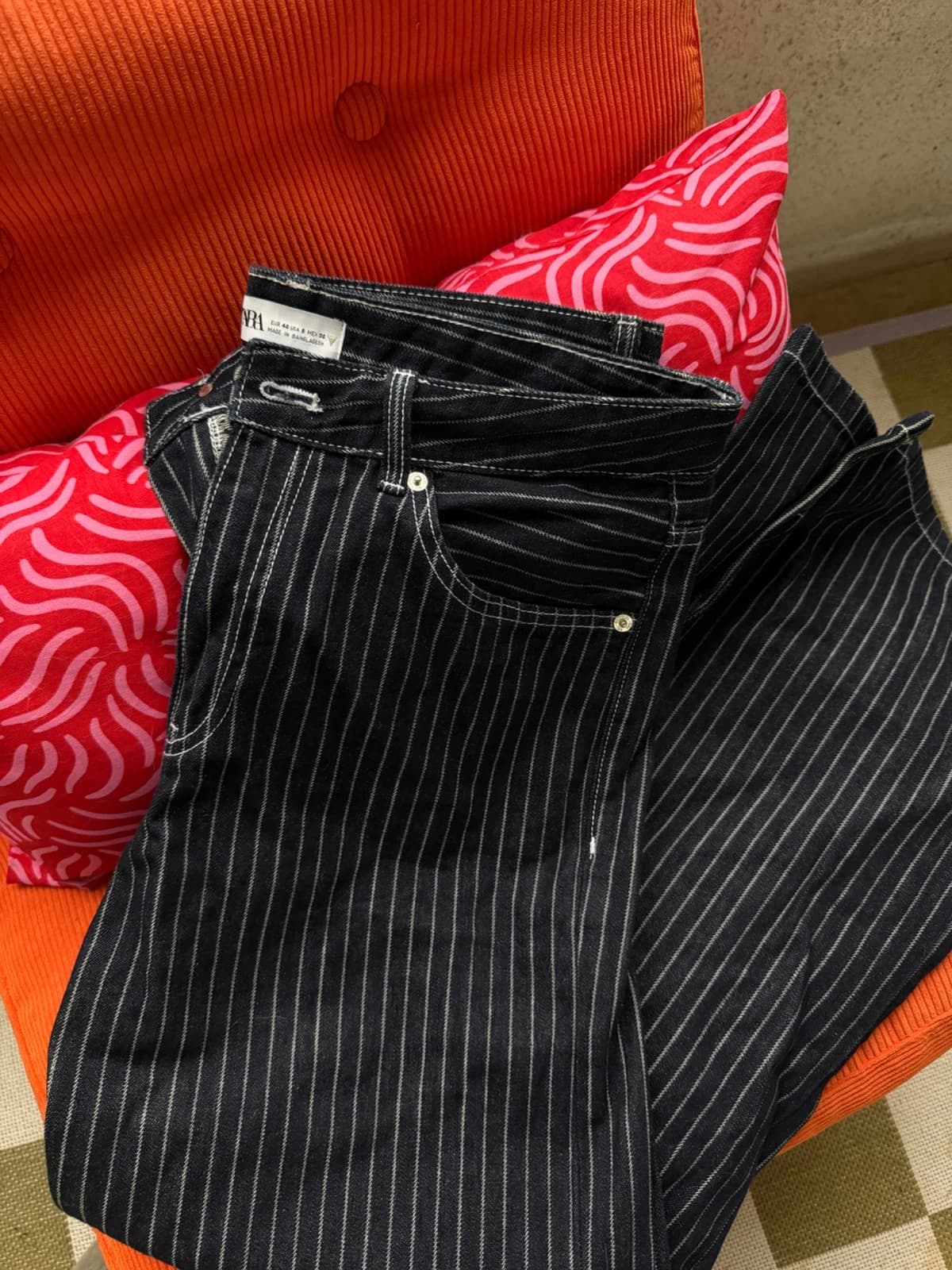 Usado por Danielle Debernardi, Jeans líneas , talla 40