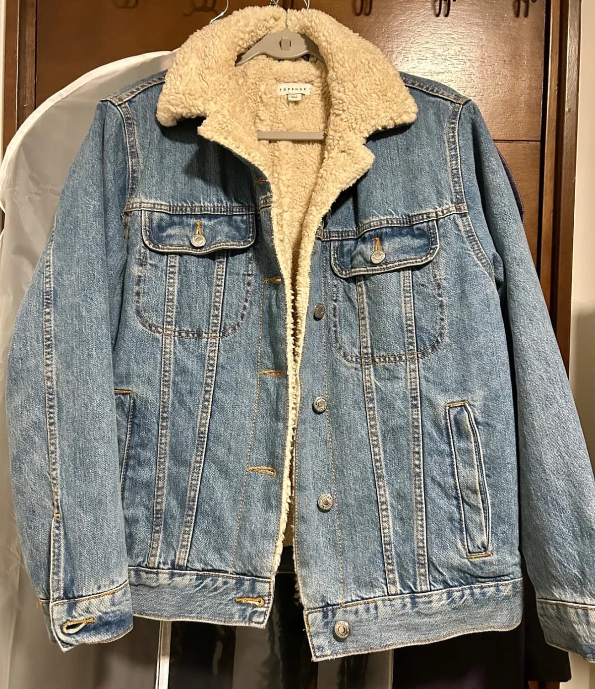 Usado por Fran_iop, Chaqueta jeans con chiporro Topshop, talla UK6