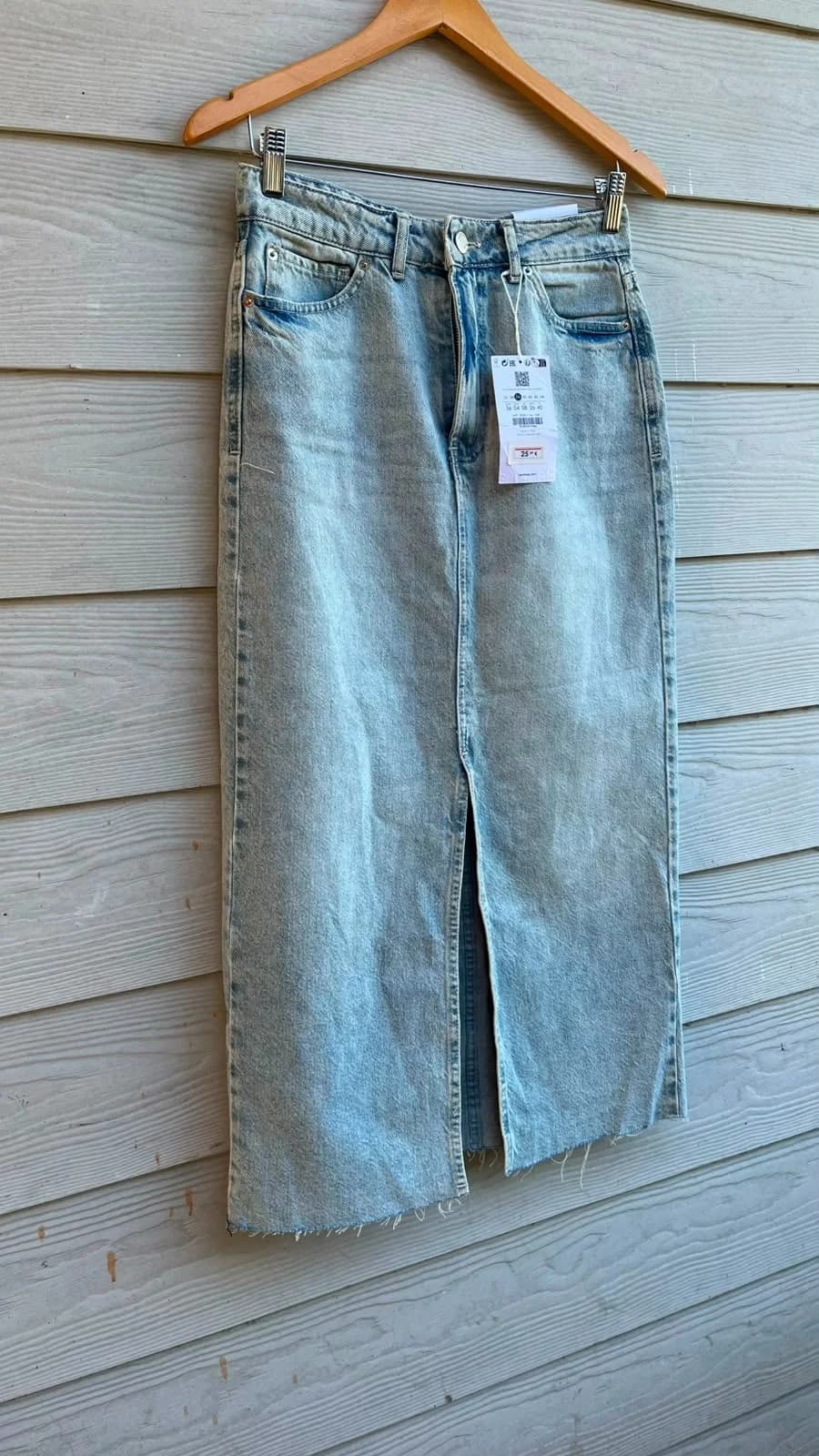 Usado por Rosario Jorquera, Falda Bershka, talla 36