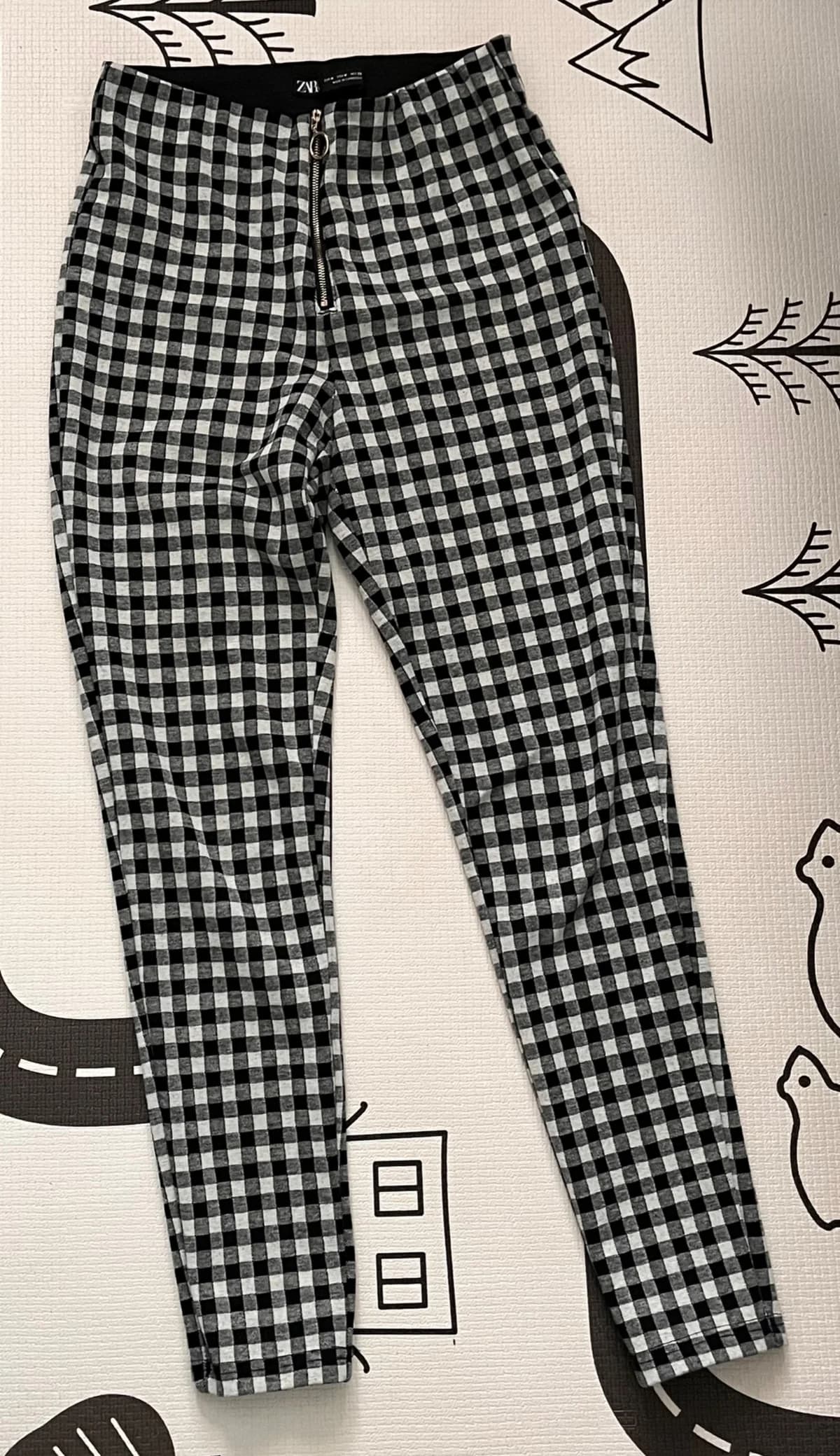 Pantalón — foto 1
